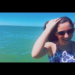 Meet your Posher, Lucy